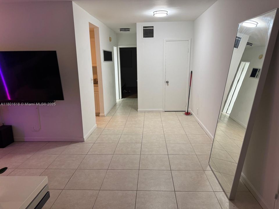 Recently Sold: $147,000 (1 beds, 1 baths, 620 Square Feet)