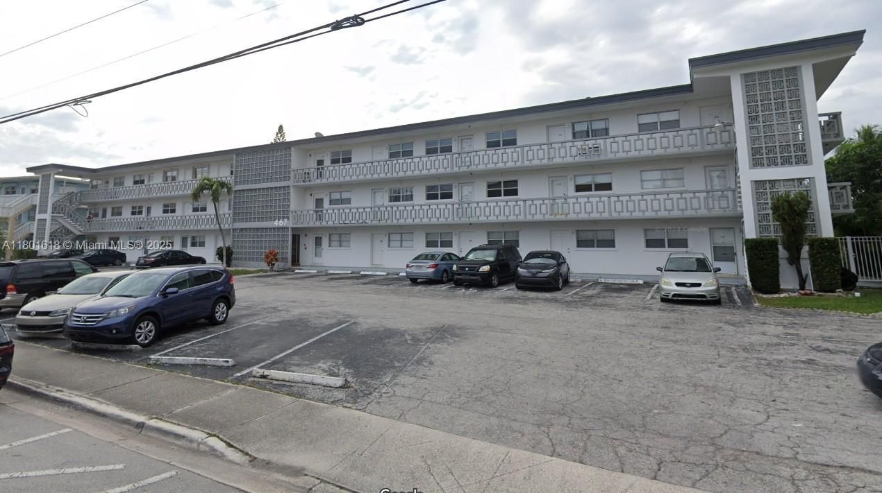 Recently Sold: $147,000 (1 beds, 1 baths, 620 Square Feet)