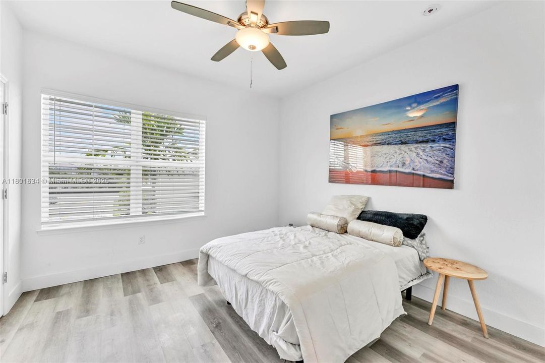 待售: $760,000 (3 贝兹, 2 浴室, 2185 平方英尺)