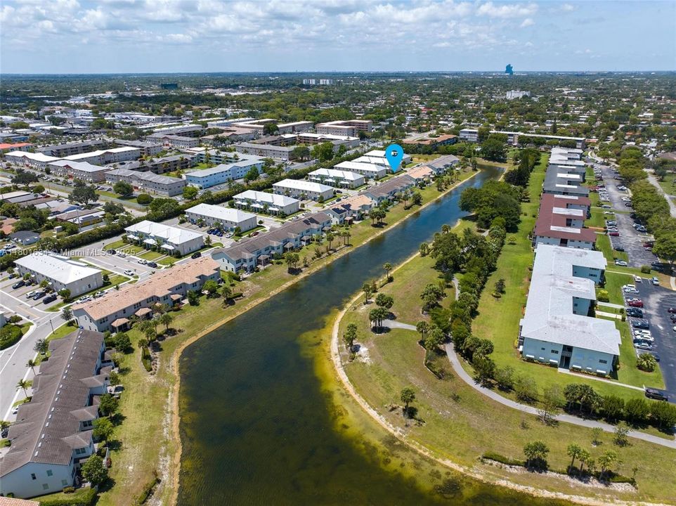 待售: $760,000 (3 贝兹, 2 浴室, 2185 平方英尺)