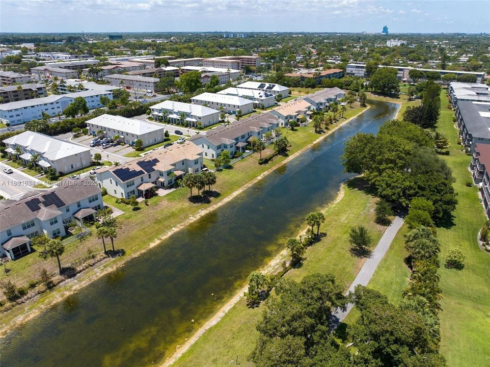 待售: $760,000 (3 贝兹, 2 浴室, 2185 平方英尺)