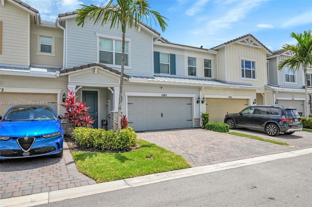 待售: $760,000 (3 贝兹, 2 浴室, 2185 平方英尺)