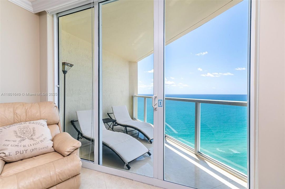 待售: $1,295,000 (3 贝兹, 2 浴室, 1623 平方英尺)