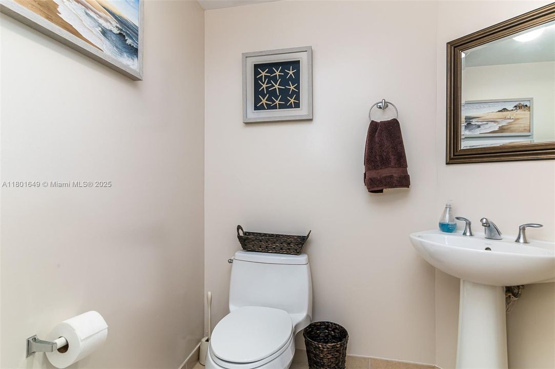 待售: $1,295,000 (3 贝兹, 2 浴室, 1623 平方英尺)