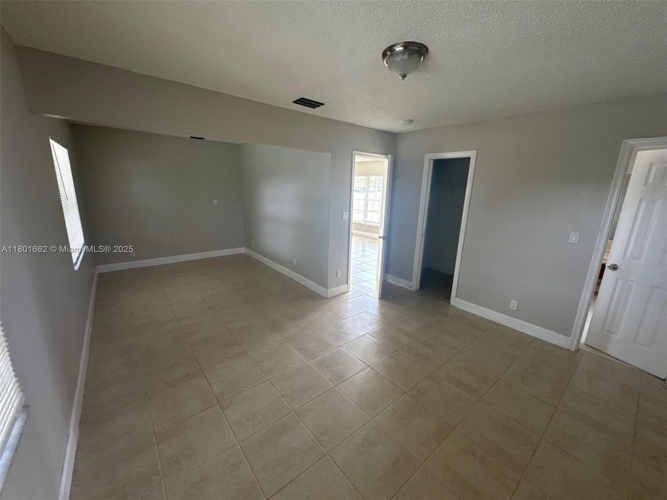 Active With Contract: $490,000 (4 beds, 2 baths, 1676 Square Feet)