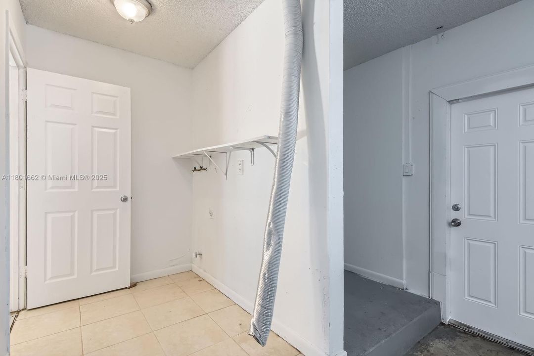 Active With Contract: $490,000 (4 beds, 2 baths, 1676 Square Feet)