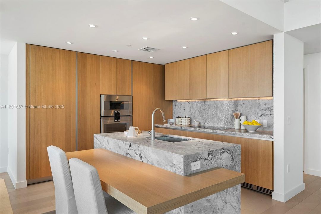 For Sale: $6,850,000 (3 beds, 3 baths, 2930 Square Feet)