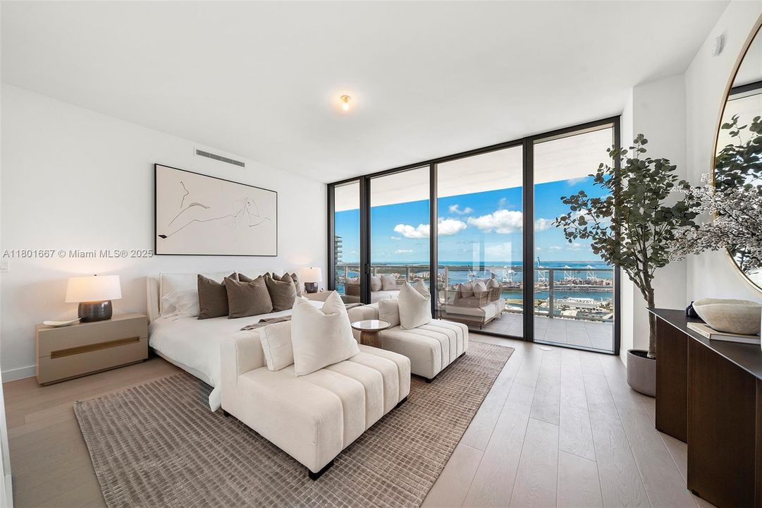 For Sale: $6,850,000 (3 beds, 3 baths, 2930 Square Feet)