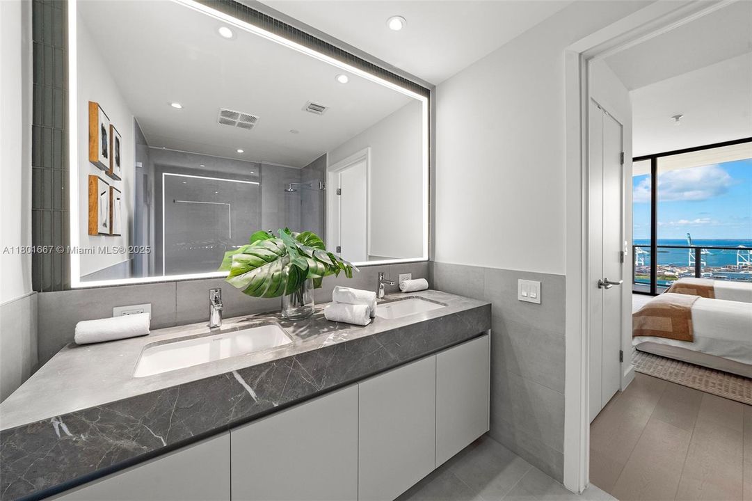 For Sale: $6,850,000 (3 beds, 3 baths, 2930 Square Feet)