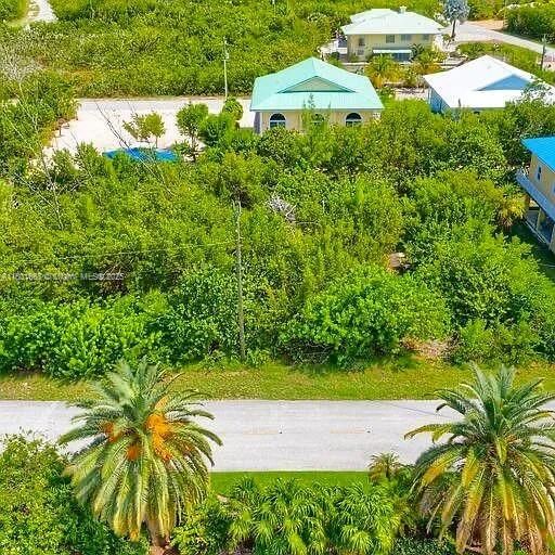 For Sale: $329,000 (0.17 acres)