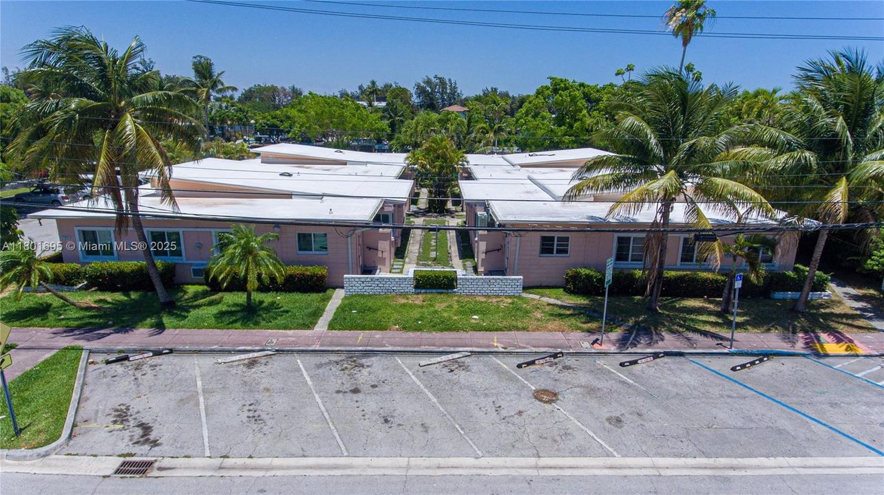 En Venta: $1,125,000 (2 camas, 2 baños, 870 Pies cuadrados)