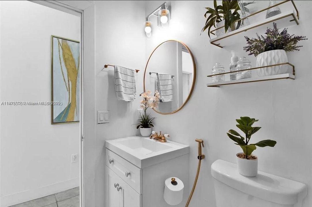 For Sale: $525,000 (3 beds, 2 baths, 1054 Square Feet)