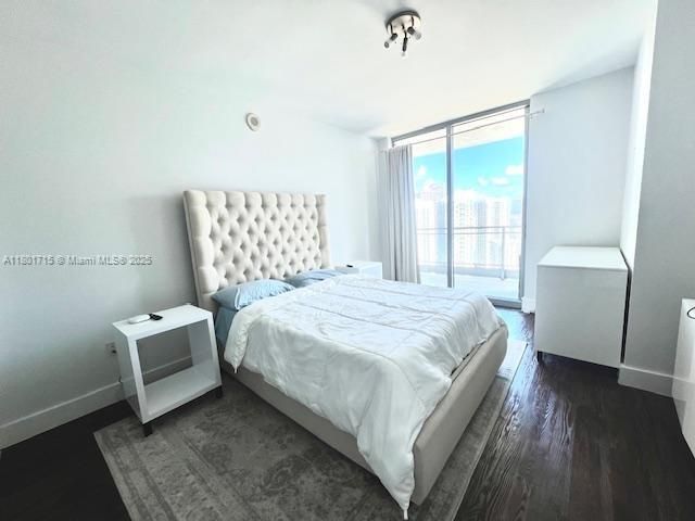 Недавно продано: $635,000 (2 спален, 2 ванн, 1093 Квадратных фут)