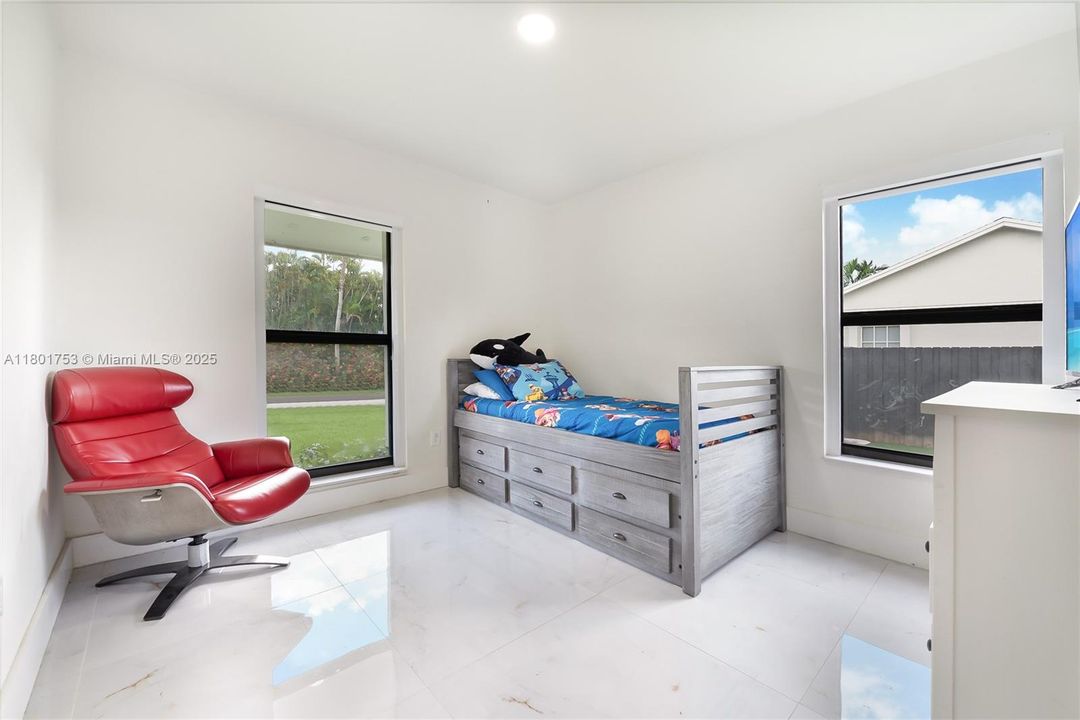 En Venta: $1,197,750 (3 camas, 2 baños, 1512 Pies cuadrados)