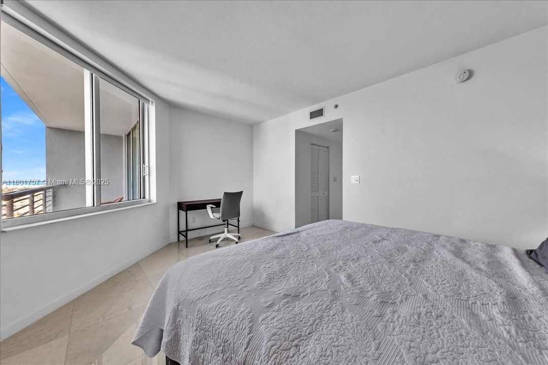 最近售出: $599,000 (2 贝兹, 2 浴室, 1105 平方英尺)