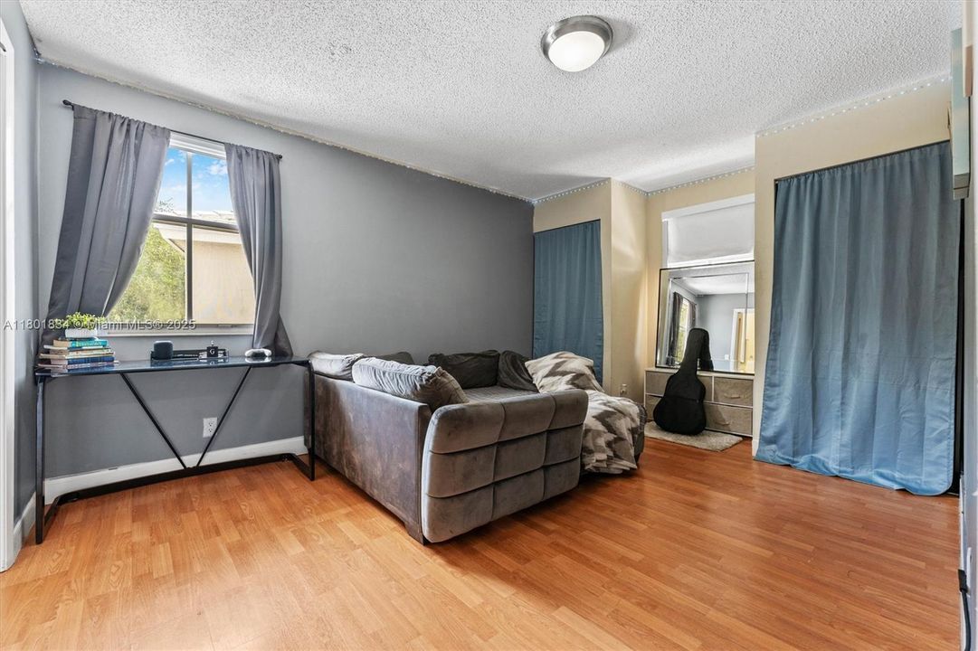 Recently Sold: $495,900 (3 beds, 2 baths, 1500 Square Feet)