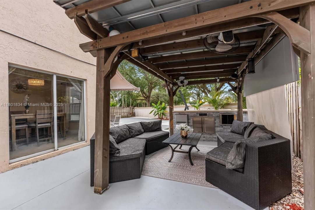 Recently Sold: $495,900 (3 beds, 2 baths, 1500 Square Feet)