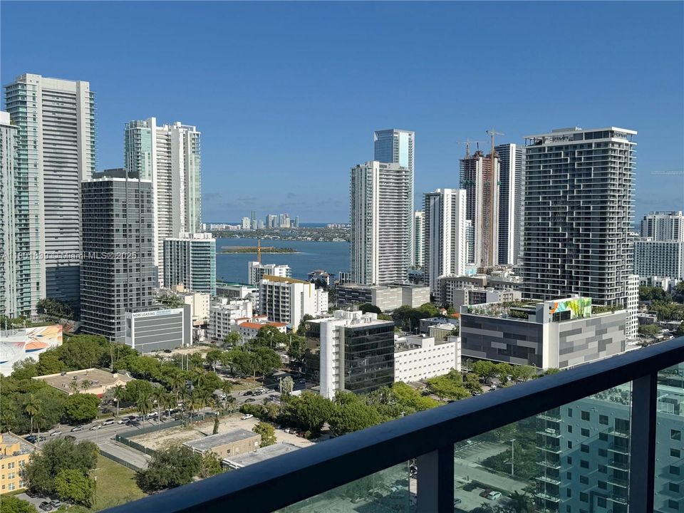 Recently Sold: $739,000 (2 beds, 2 baths, 1262 Square Feet)