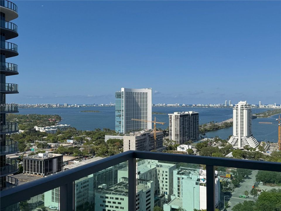 Recently Sold: $739,000 (2 beds, 2 baths, 1262 Square Feet)