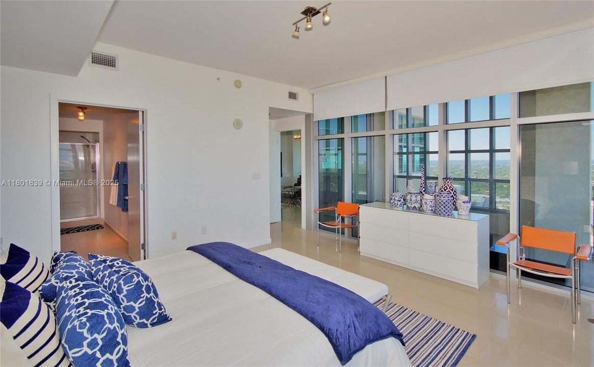 Recently Sold: $739,000 (2 beds, 2 baths, 1262 Square Feet)