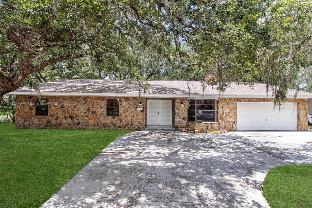 For Sale: $436,000 (4 beds, 2 baths, 2030 Square Feet)