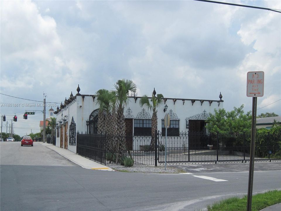 出租: $11,000 (0 贝兹, 0 浴室, 0 平方英尺)