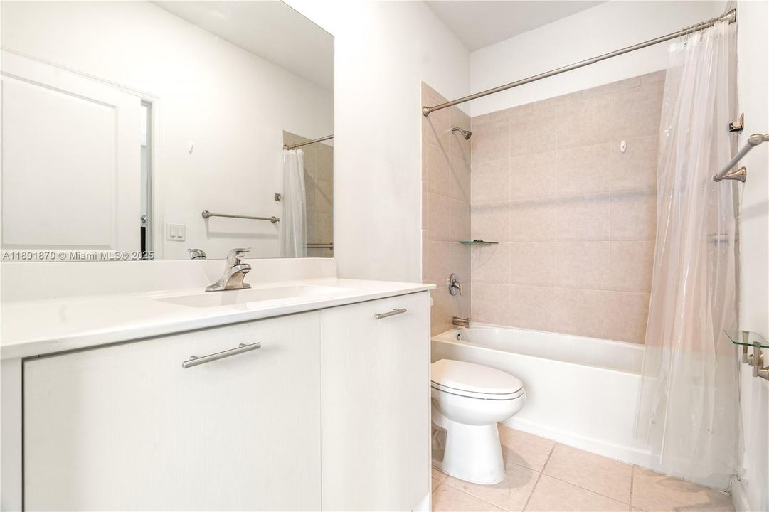 For Sale: $550,000 (3 beds, 3 baths, 1328 Square Feet)