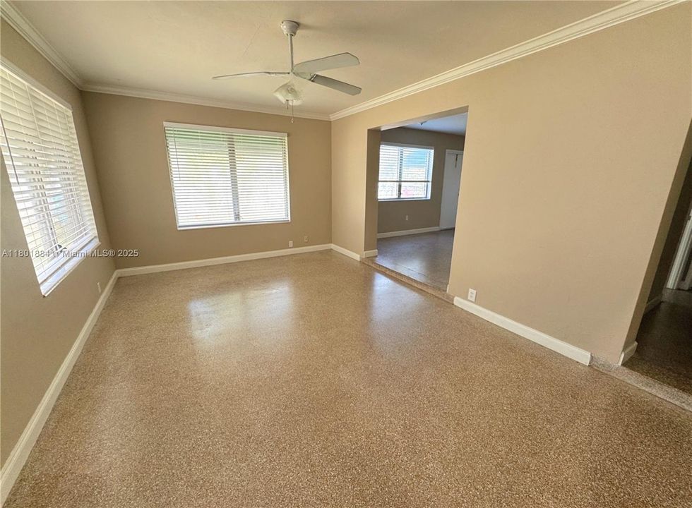 Recientemente alquilado: $1,395 (1 camas, 1 baños, 750 Pies cuadrados)