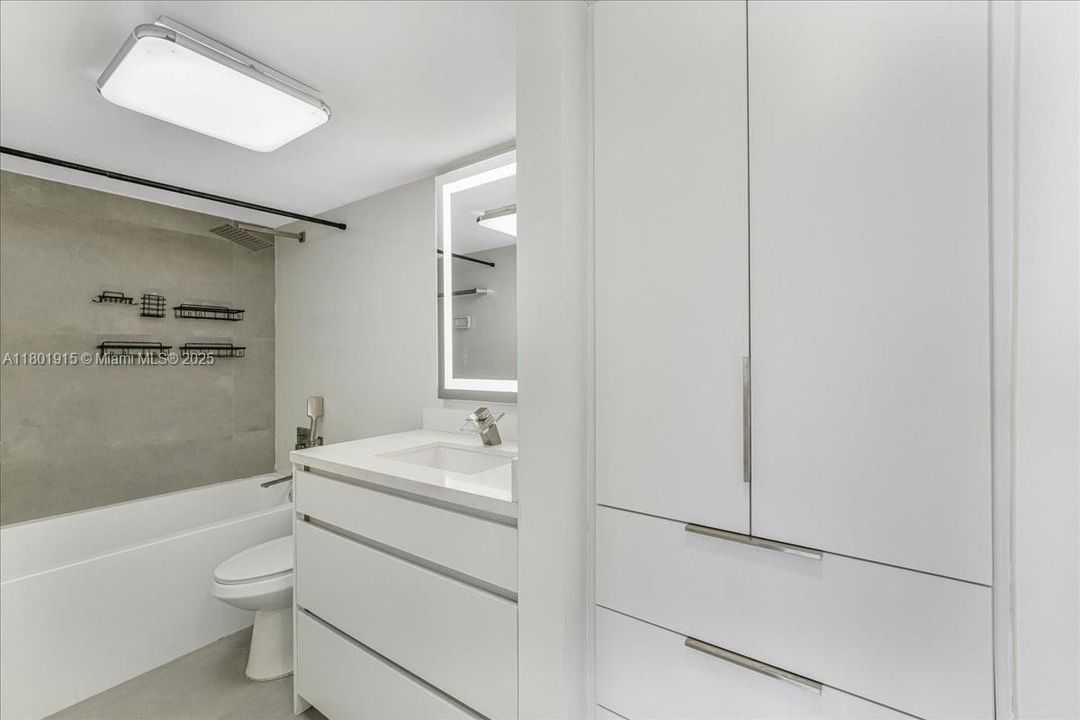 En Venta: $435,000 (1 camas, 1 baños, 940 Pies cuadrados)