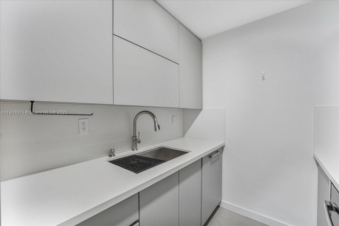 En Venta: $435,000 (1 camas, 1 baños, 940 Pies cuadrados)