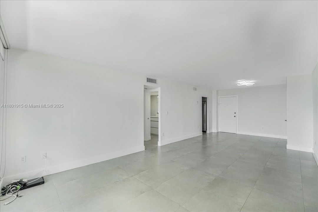En Venta: $435,000 (1 camas, 1 baños, 940 Pies cuadrados)