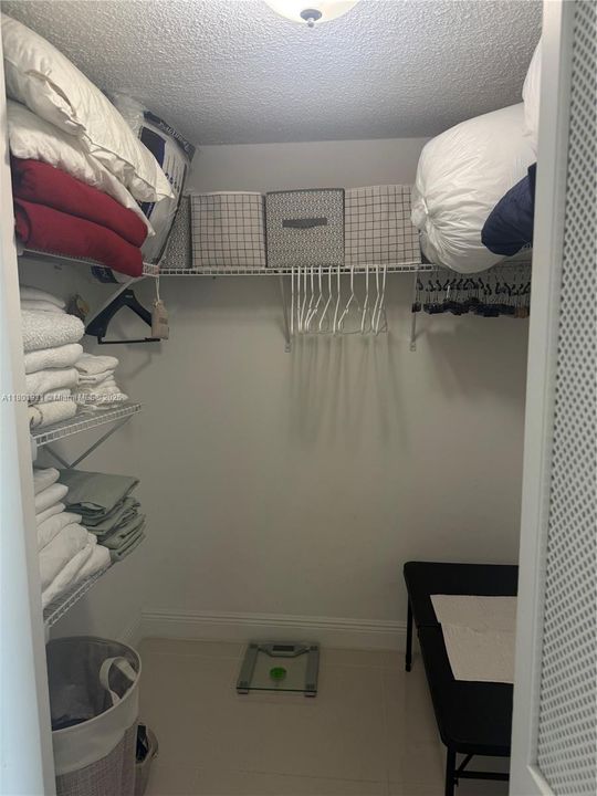 For Rent: $3,200 (2 beds, 2 baths, 1070 Square Feet)