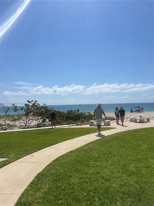 For Rent: $3,200 (2 beds, 2 baths, 1070 Square Feet)