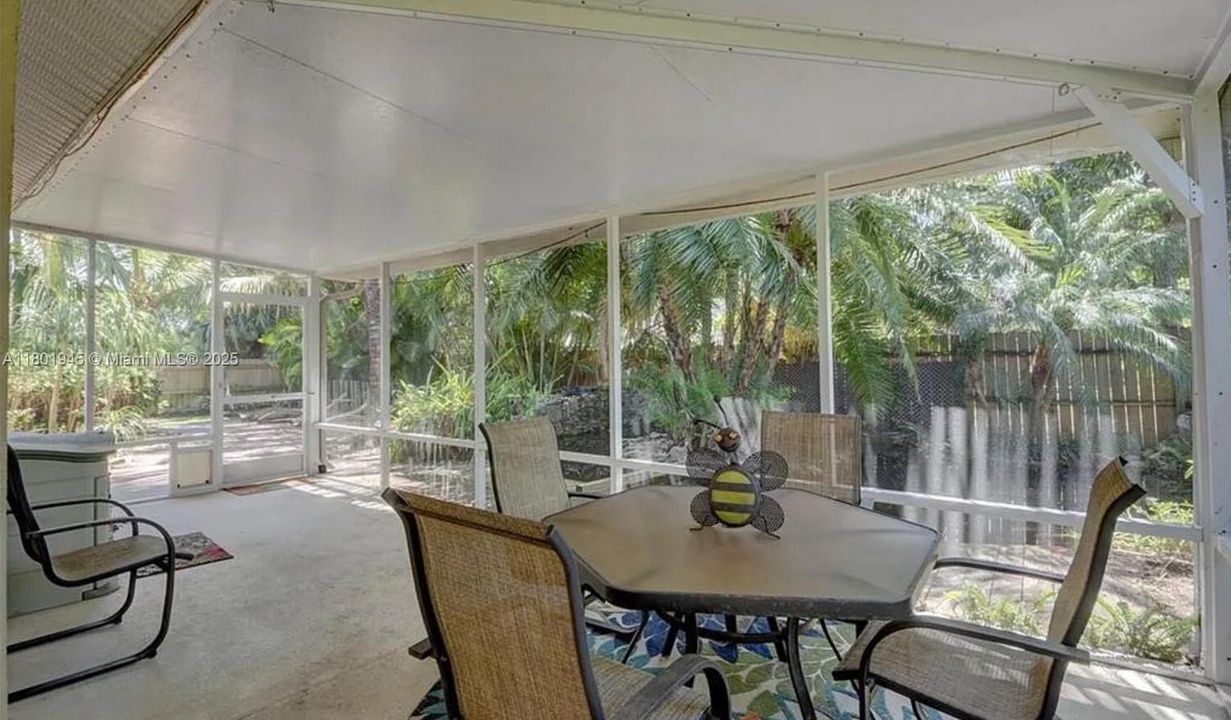 For Sale: $369,900 (4 beds, 2 baths, 1740 Square Feet)