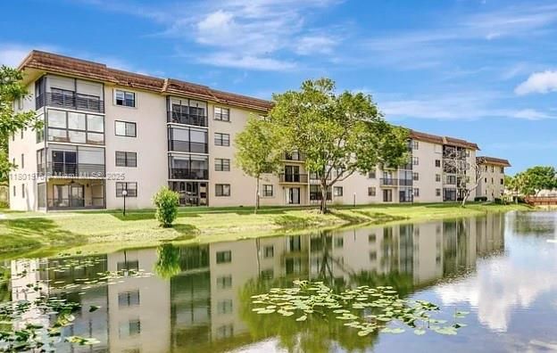 Active With Contract: $95,000 (2 beds, 2 baths, 1270 Square Feet)