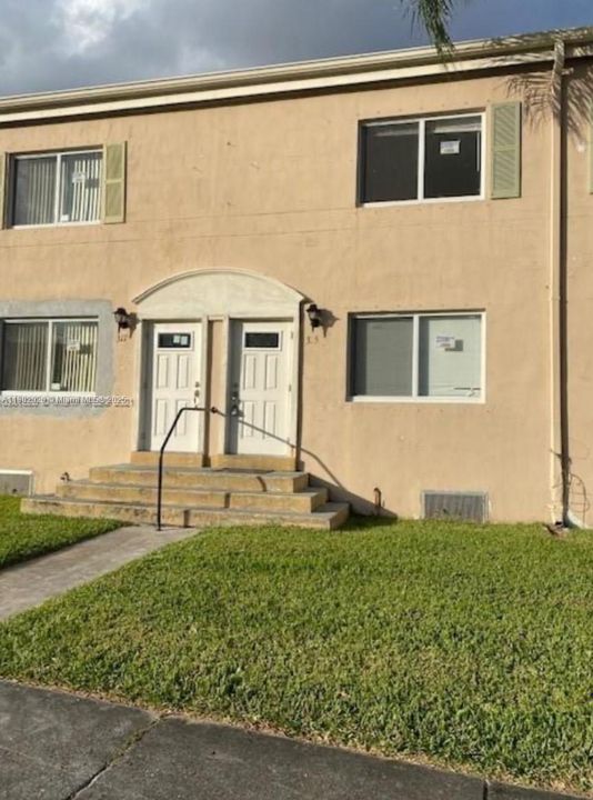 待售: $210,000 (3 贝兹, 2 浴室, 1150 平方英尺)