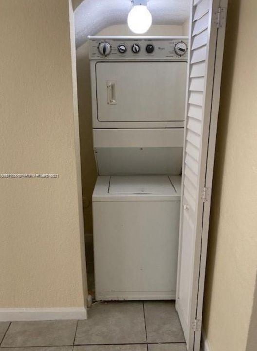 待售: $210,000 (3 贝兹, 2 浴室, 1150 平方英尺)