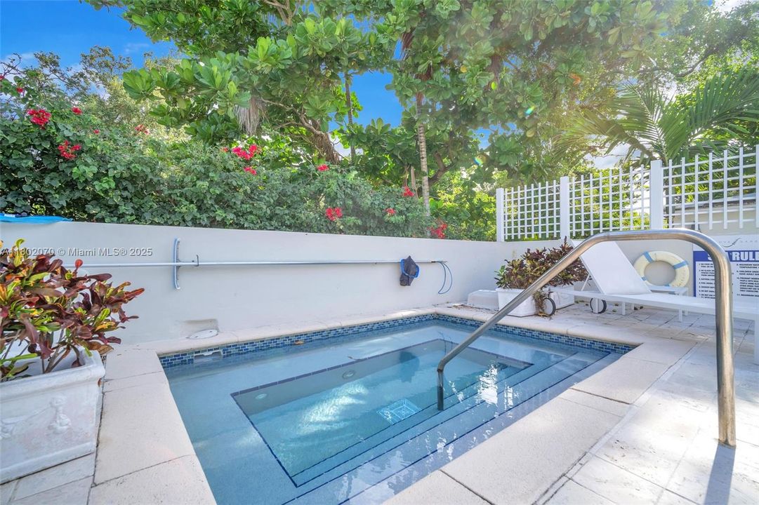 En Venta: $1,000,000 (1 camas, 2 baños, 985 Pies cuadrados)