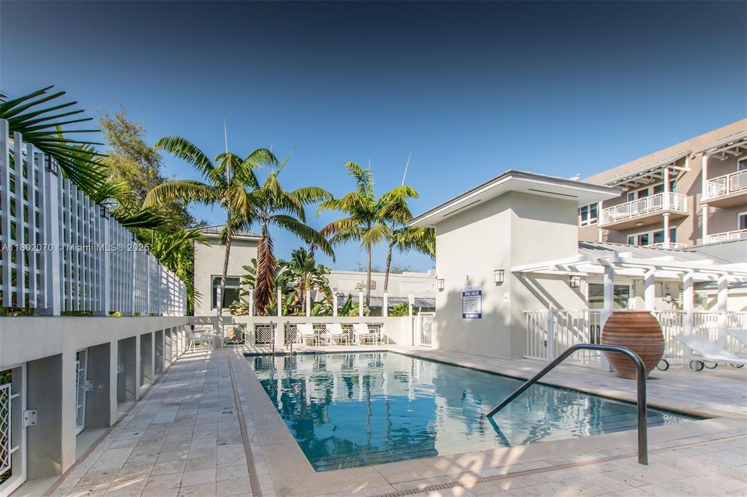 En Venta: $1,000,000 (1 camas, 2 baños, 985 Pies cuadrados)