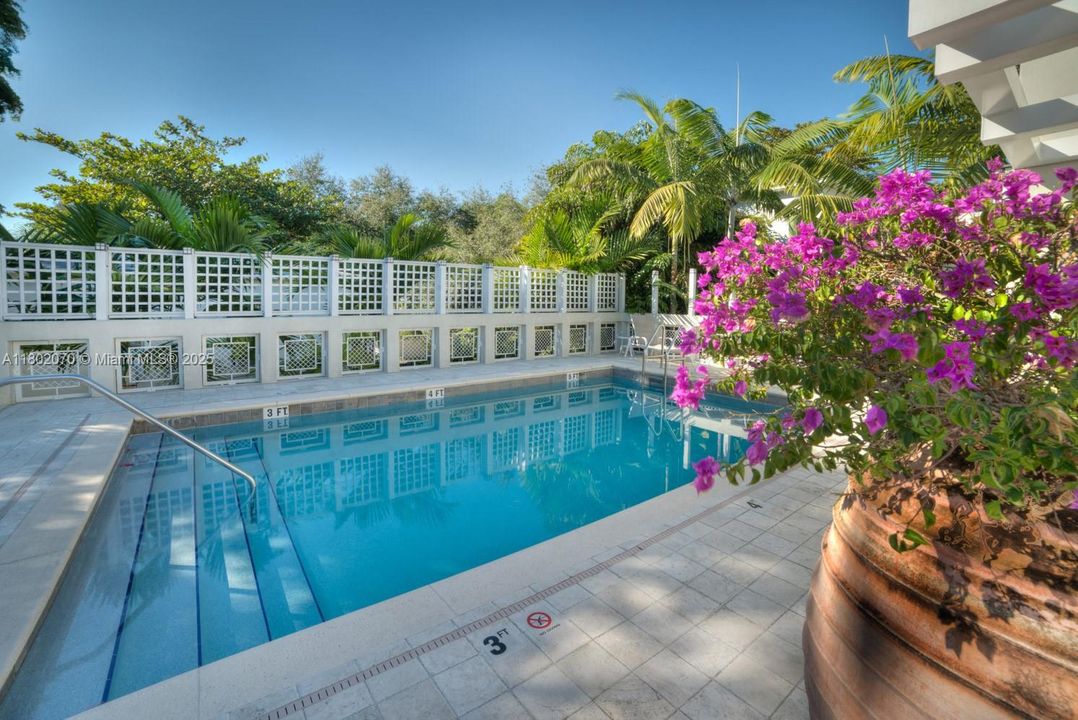 En Venta: $1,000,000 (1 camas, 2 baños, 985 Pies cuadrados)