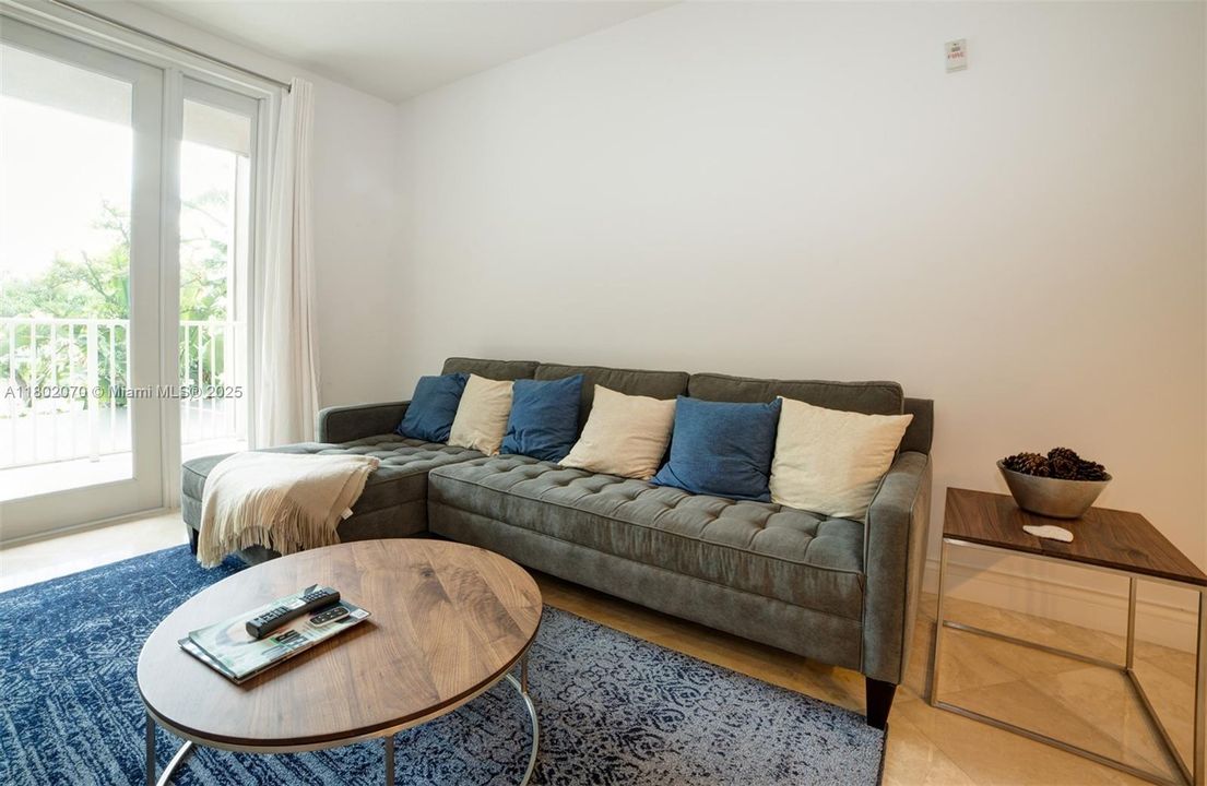 En Venta: $1,000,000 (1 camas, 2 baños, 985 Pies cuadrados)