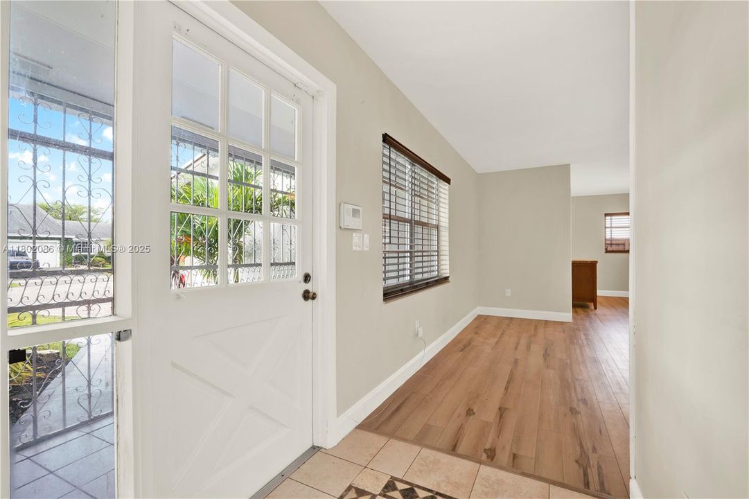 Vendido Recientemente: $490,000 (3 camas, 2 baños, 1808 Pies cuadrados)