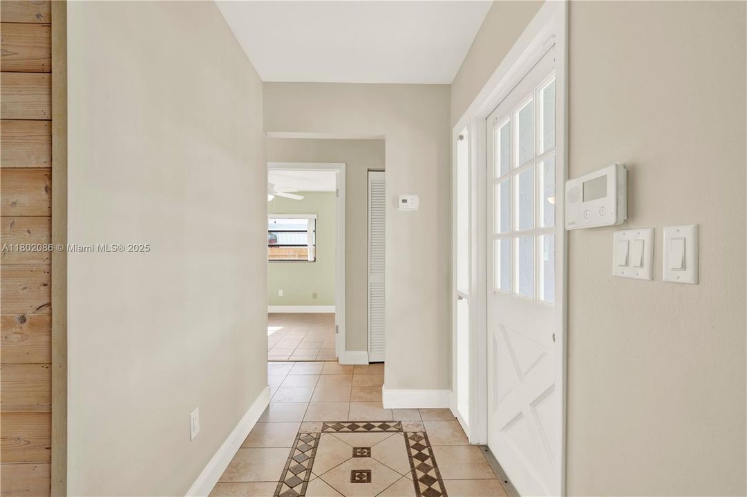 Vendido Recientemente: $490,000 (3 camas, 2 baños, 1808 Pies cuadrados)