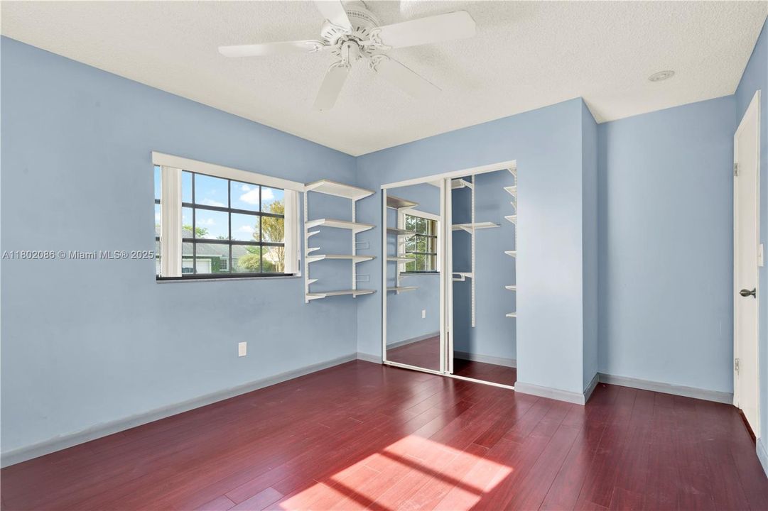 Vendido Recientemente: $490,000 (3 camas, 2 baños, 1808 Pies cuadrados)