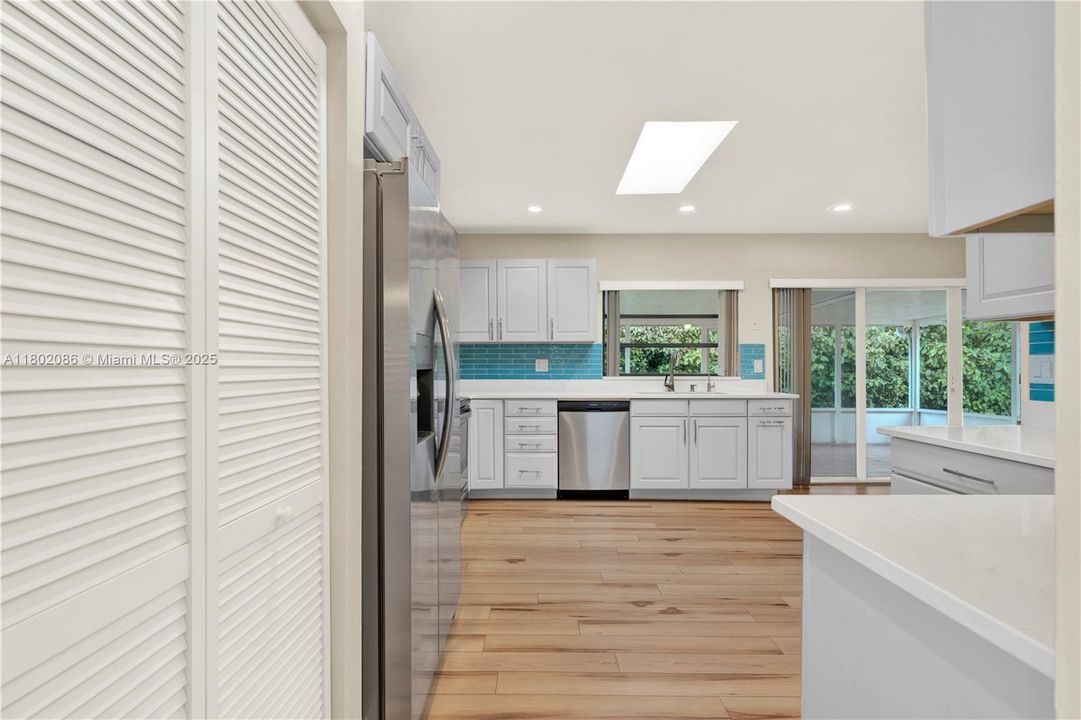 Vendido Recientemente: $490,000 (3 camas, 2 baños, 1808 Pies cuadrados)