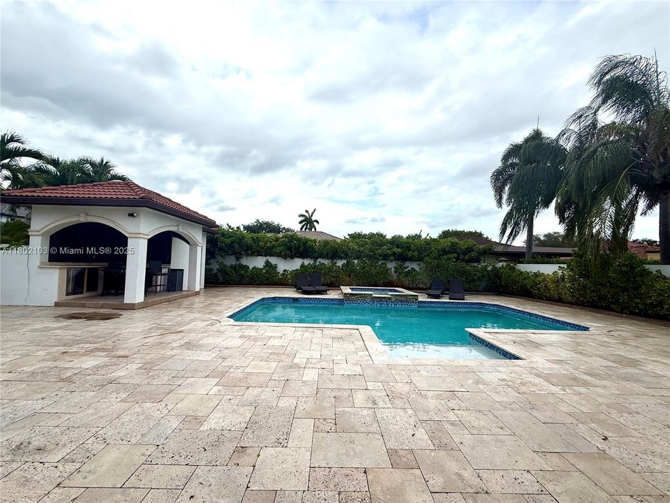 Vendido Recientemente: $1,395,000 (5 camas, 5 baños, 3057 Pies cuadrados)