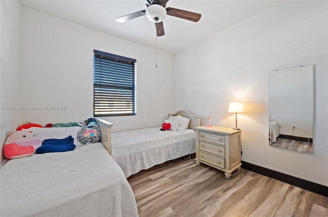 En Venta: $555,000 (3 camas, 2 baños, 1588 Pies cuadrados)