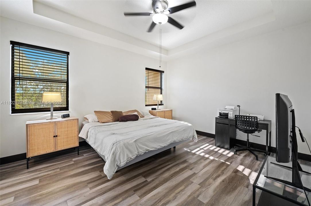 En Venta: $555,000 (3 camas, 2 baños, 1588 Pies cuadrados)