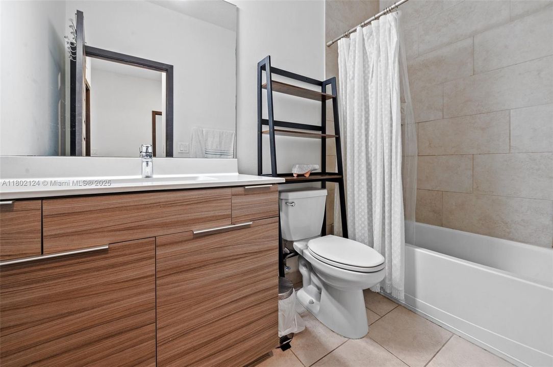 En Venta: $555,000 (3 camas, 2 baños, 1588 Pies cuadrados)