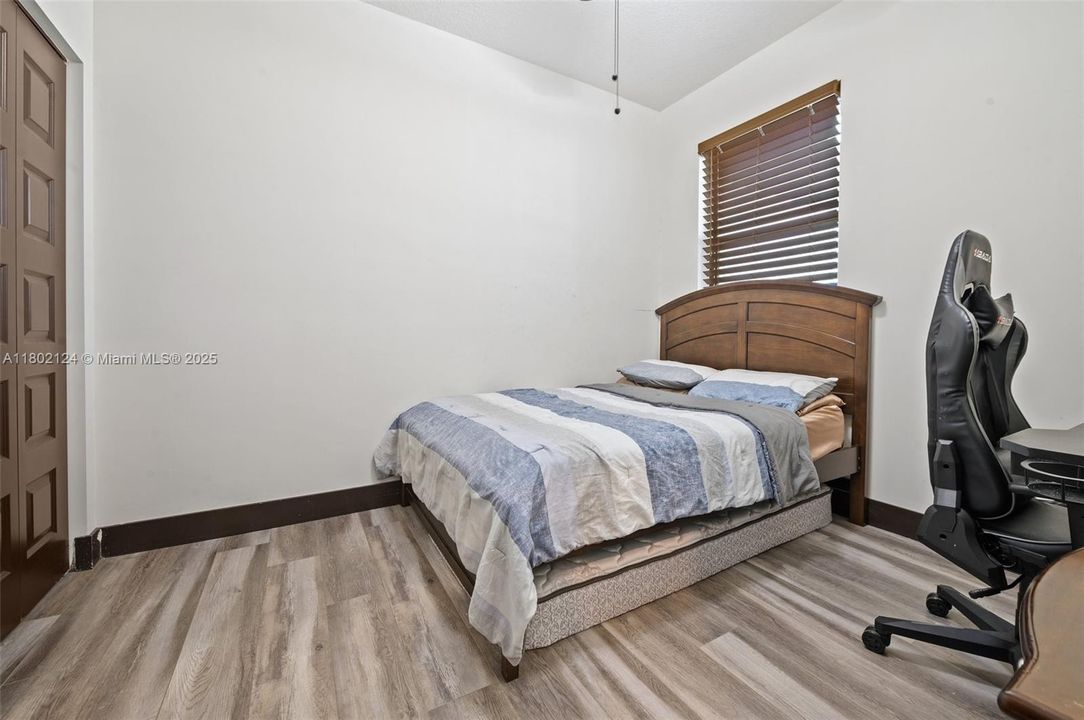 En Venta: $555,000 (3 camas, 2 baños, 1588 Pies cuadrados)